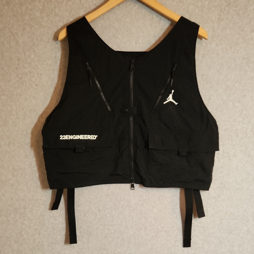 Rare Find Nike Air Jordan Utility Vest One Size S M L XL mens Black Street Wear